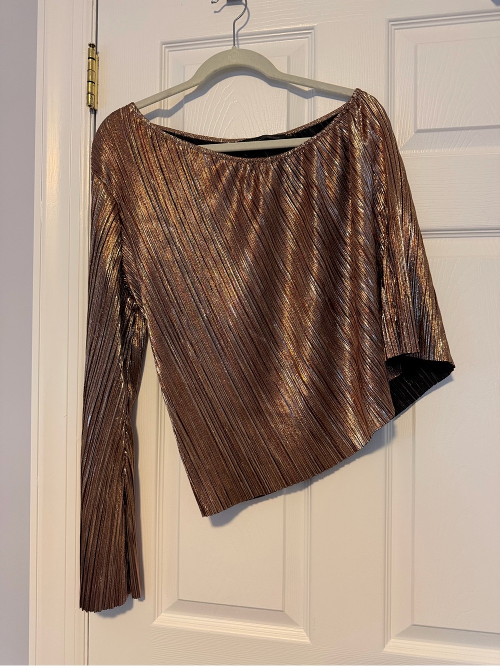 House of Harlow 1960 Metallic Bronze One-Shoulder Pleated Top